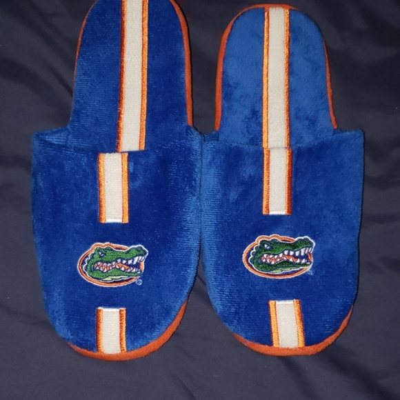 NWOT...Men's Florida gator slippers - Picture 3 of 3